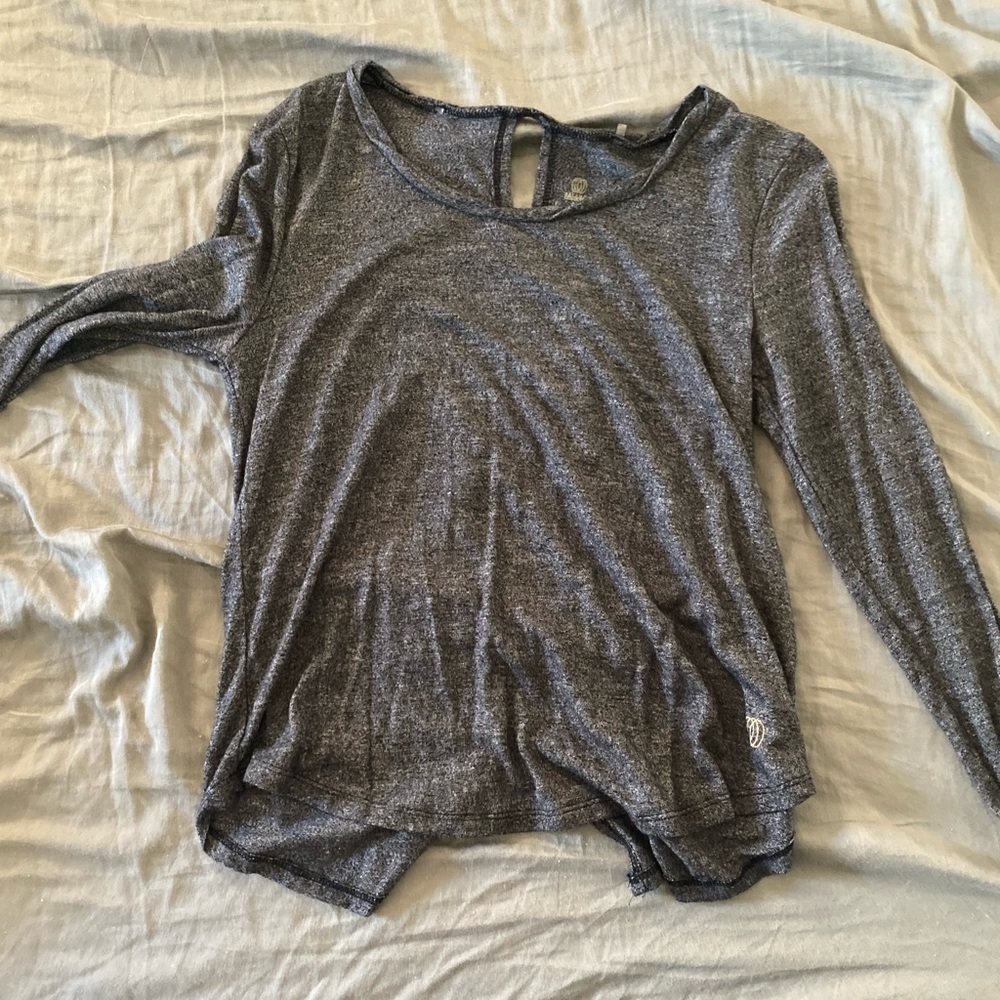 Lightweight open back yoga shirt